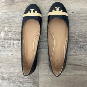 Tory Burch Black and Cream Women's Flats